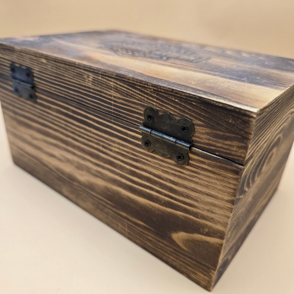 Harley-Davidson Whiskey Glass Set with Silicone Ice Tray and Wood Box 4pc Set - Picture 16 of 16